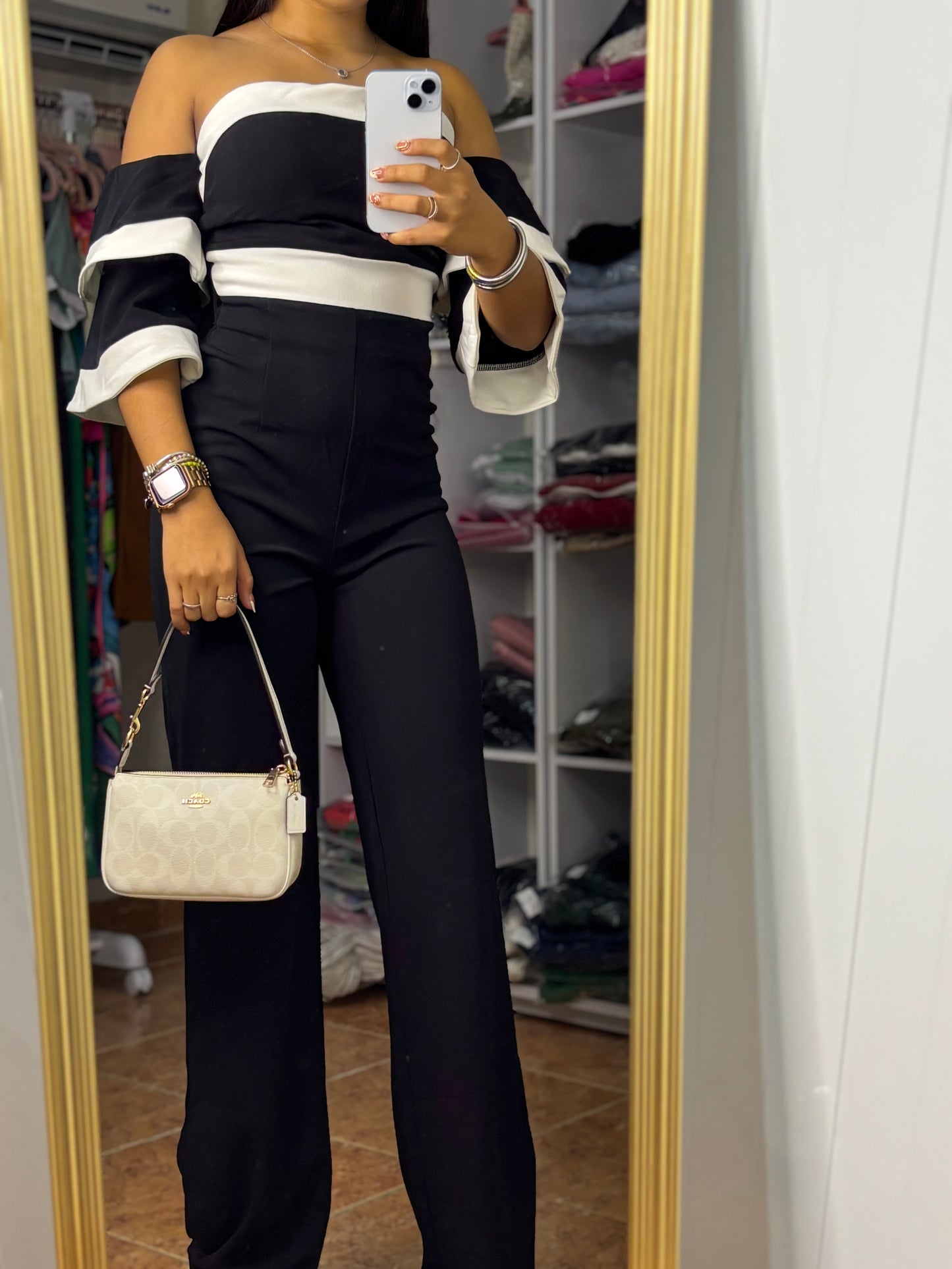 Naila Set in Black