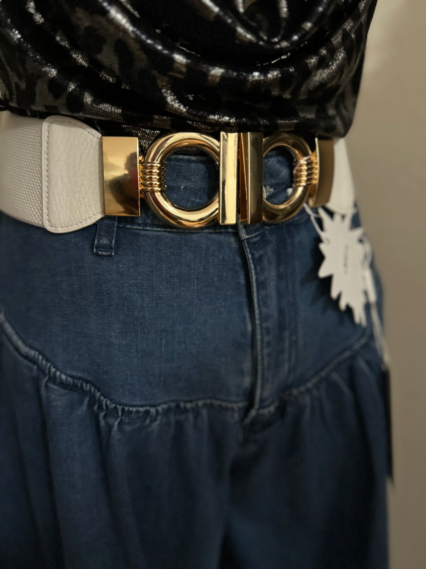 Fashion belt in White