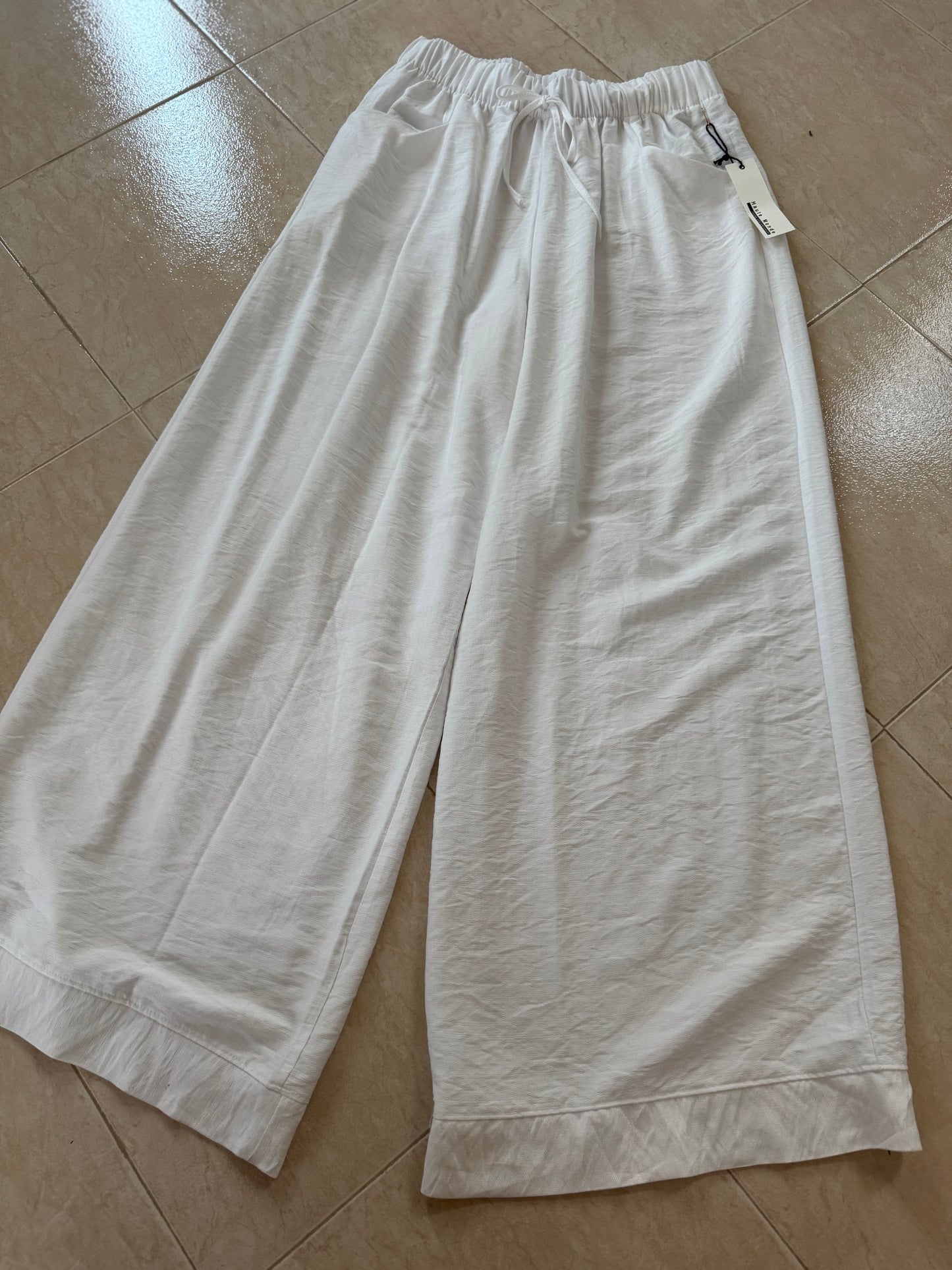 White Pant