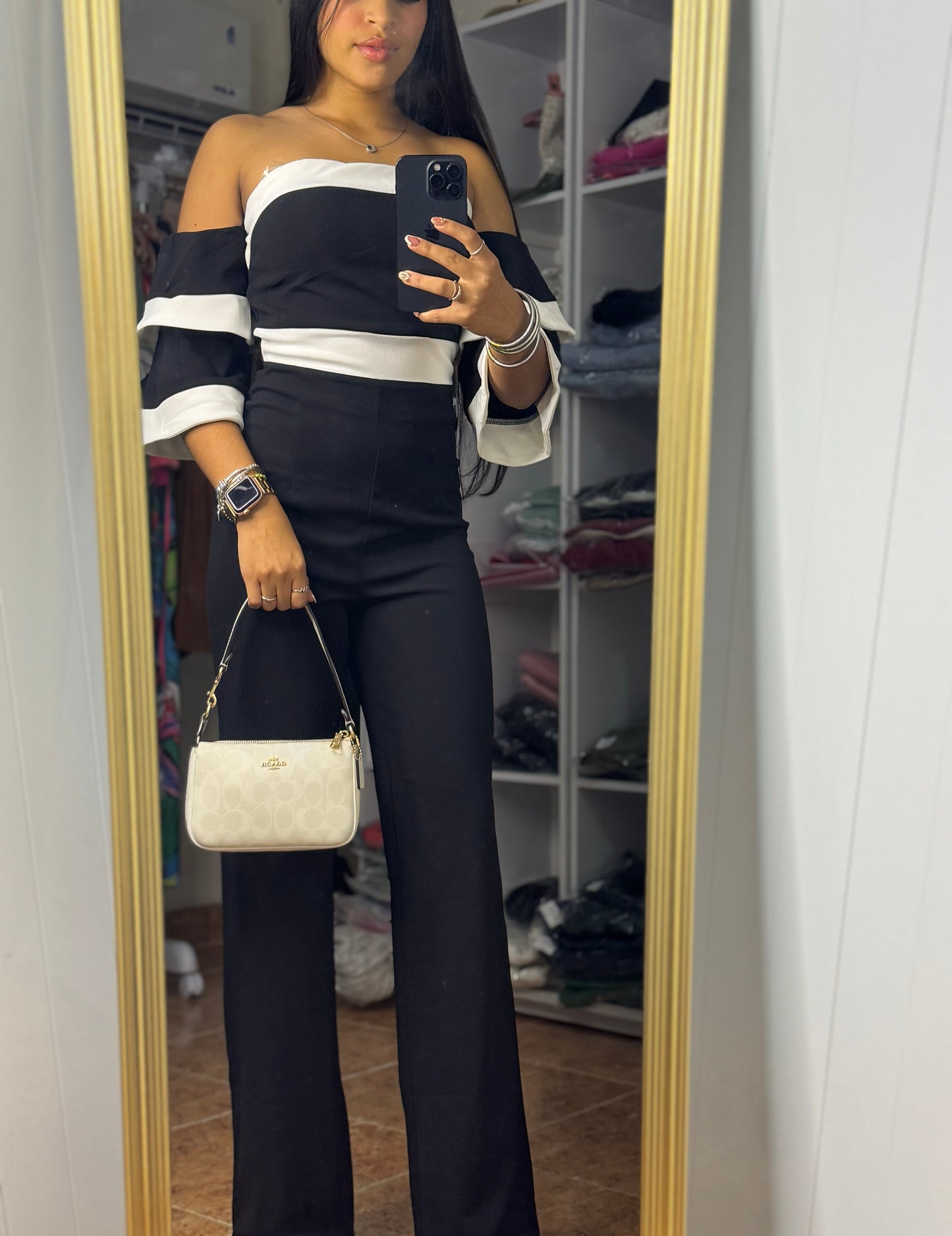 Naila Set in Black