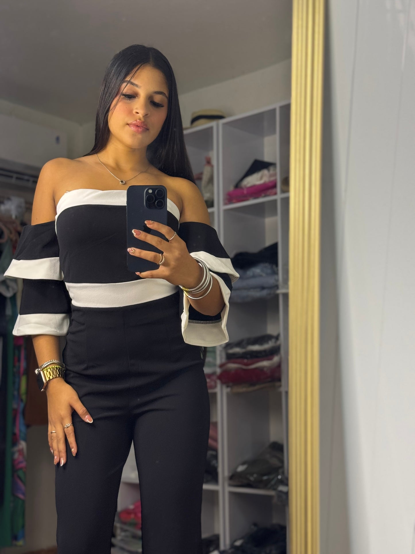 Naila Set in Black