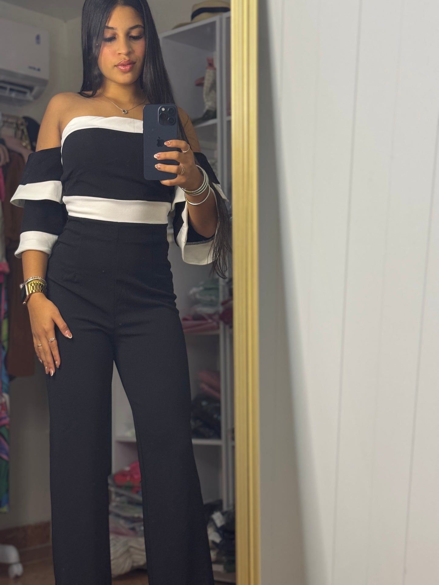 Naila Set in Black