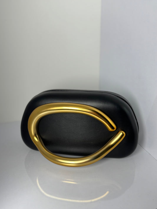 Black Handle Clutch