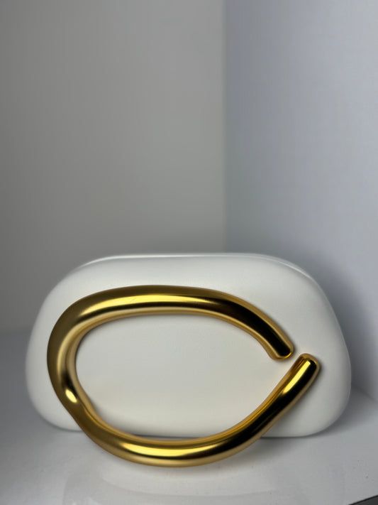White Handle Clutch