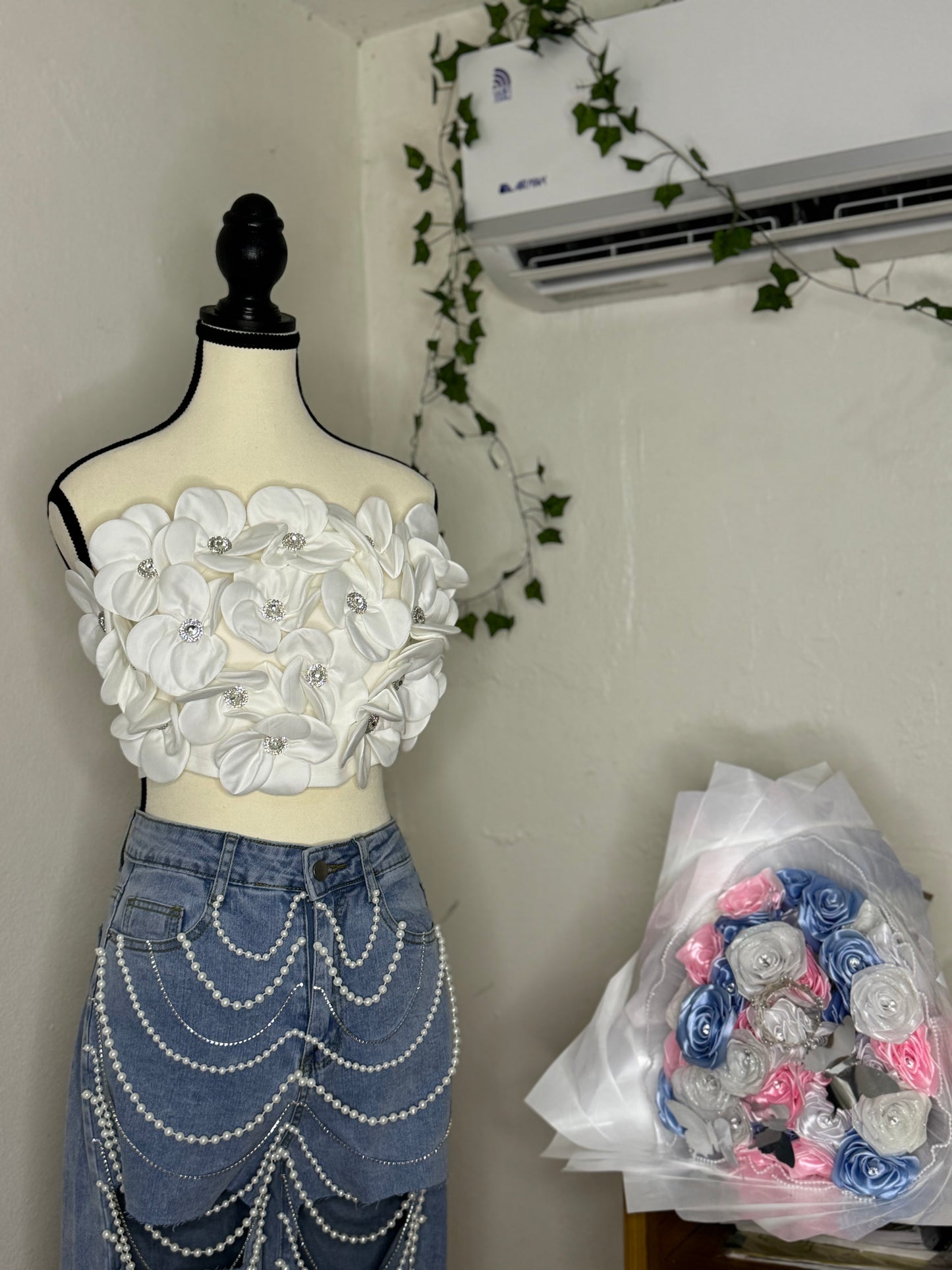 Floral Top in White