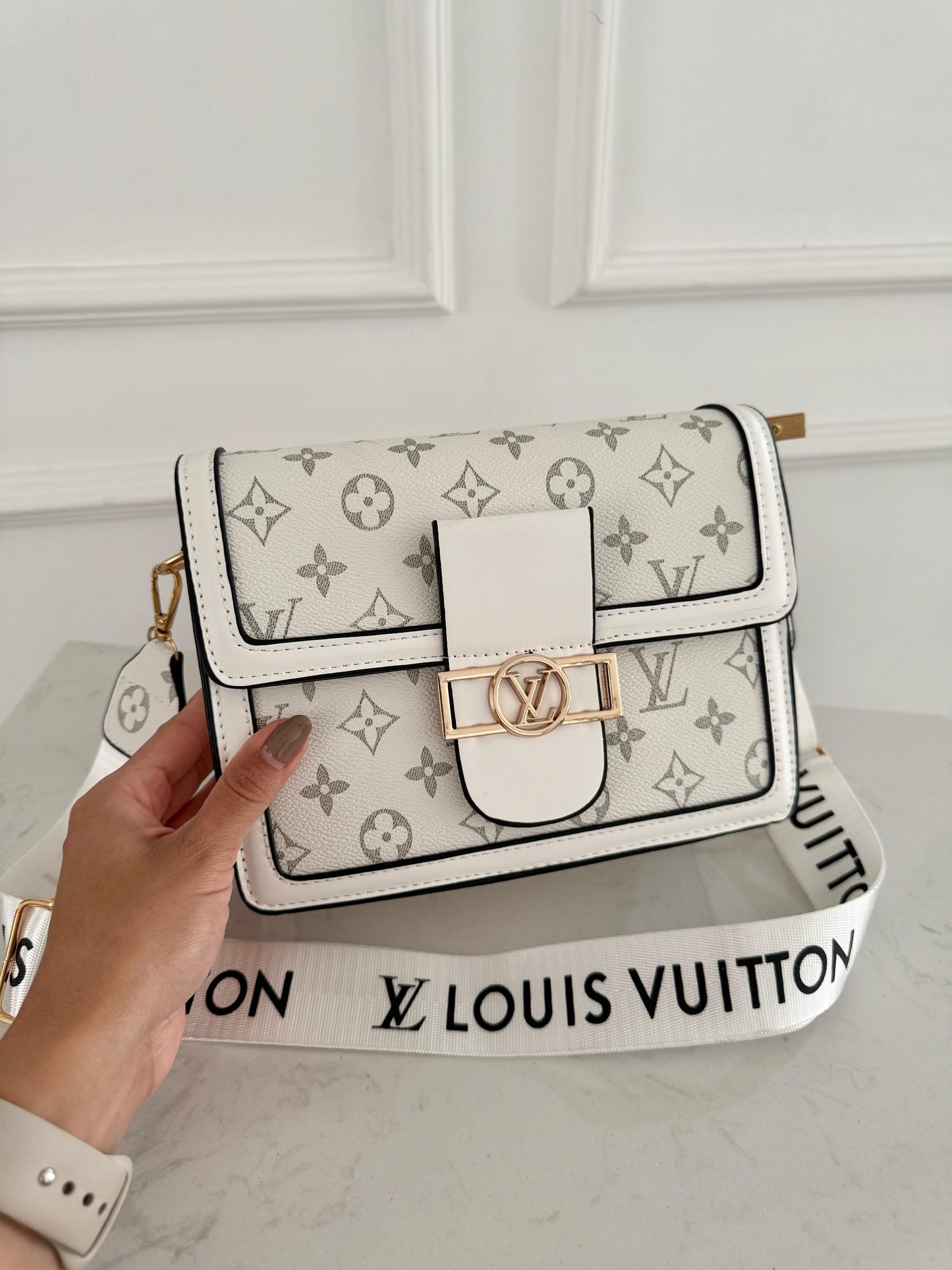 LV Crossbody Bag (3 colores)